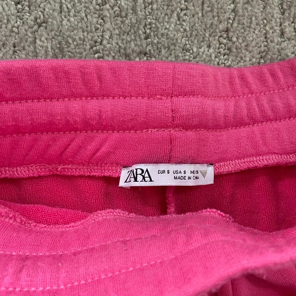 -Zara -Small -Pink shorts - Picture 3 of 3